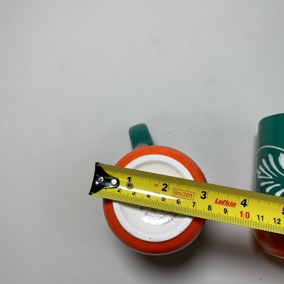 2 Green & Orange Ceramic Mugs with 3D Pattern - Picture 7 of 7